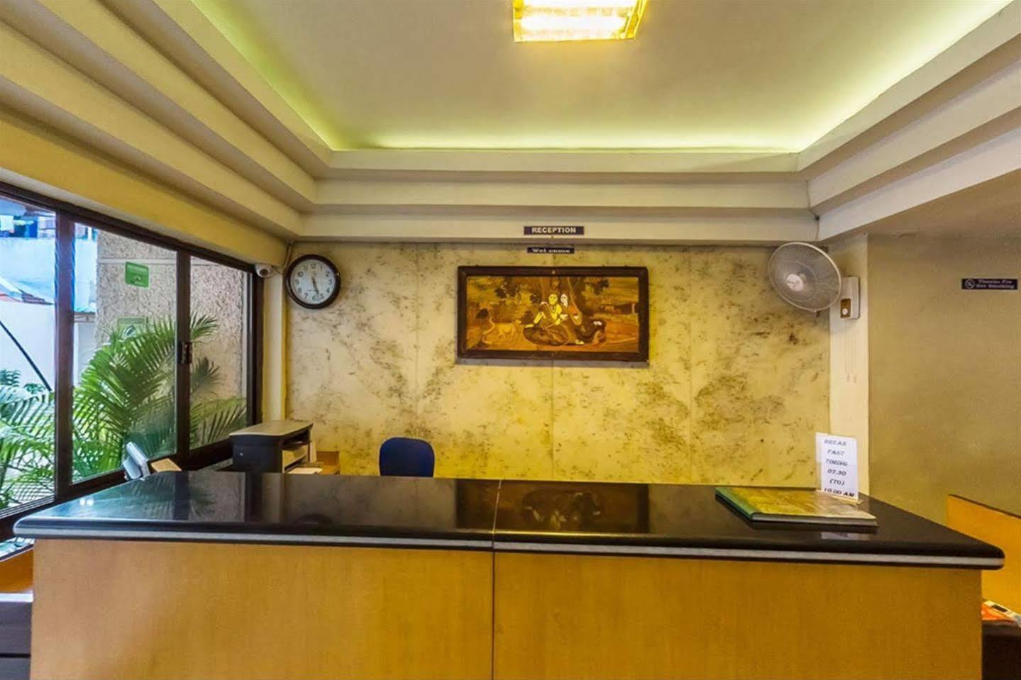 Senthil Residency Hotel ดินดิกุล ภายนอก รูปภาพ