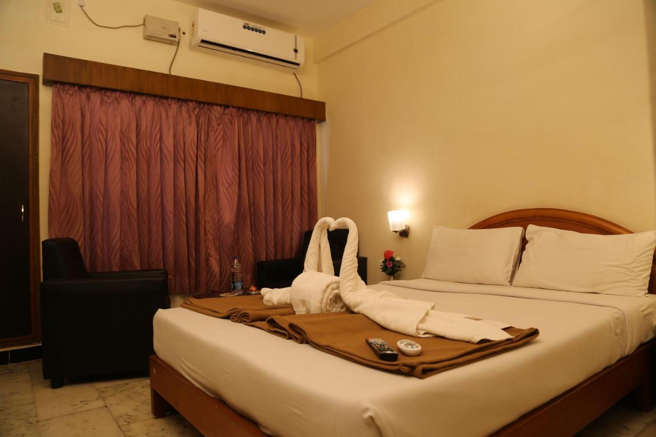 Senthil Residency Hotel ดินดิกุล ภายนอก รูปภาพ